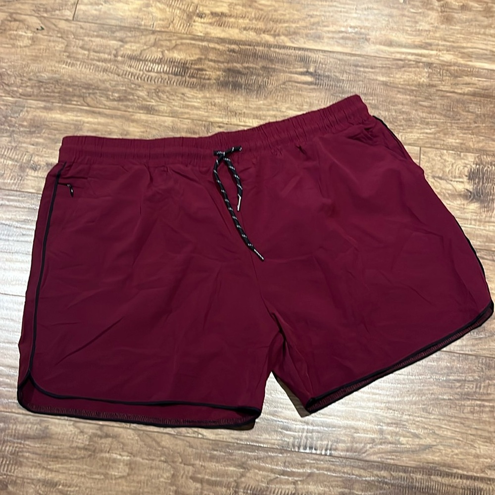 Maroon front pocket athletic shorts
